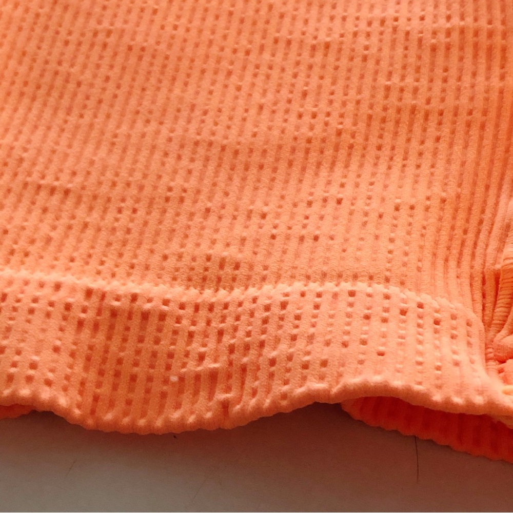 NWT FREE PEOPLE Seamless Short in Peach Horizon Size Med/Large - Picture 6 of 16